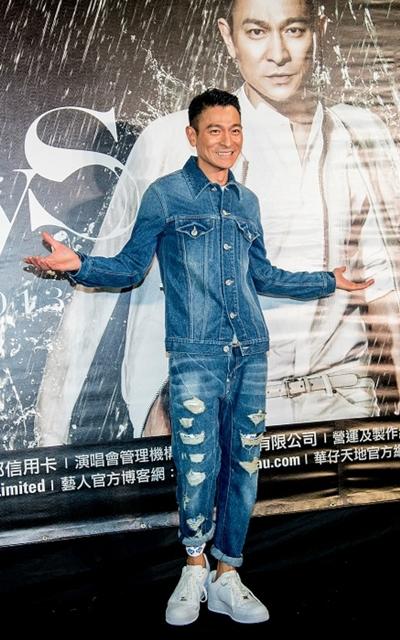 全身丹宁穿搭很奇怪?天王刘德华穿给你看!