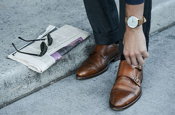 「孟克鞋 Monk Strap Shoes」不只能穿出紳士風！休閒個性、典雅紳士2種風格示範穿搭！