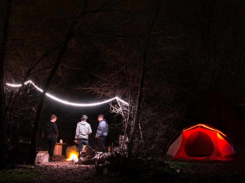 露營一把「照」，萬能繩子連「LED燈」功能都包了！