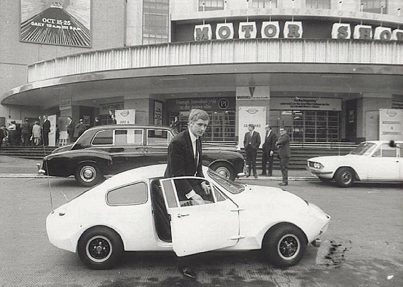 可愛小巧中帶點「殺氣」，1965年Marcos Mini GT一點也「不迷你」!