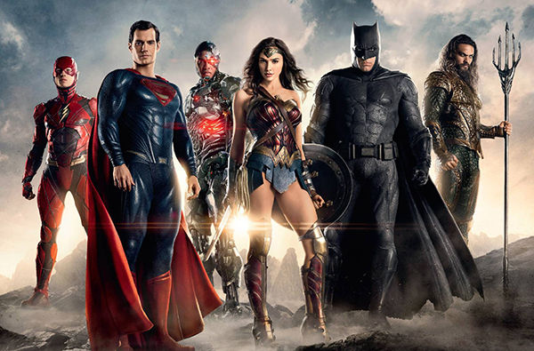 化身《正義聯盟》英雄！運用「顏色穿搭術」變身超人、蝙蝠俠，還有神力女超人？