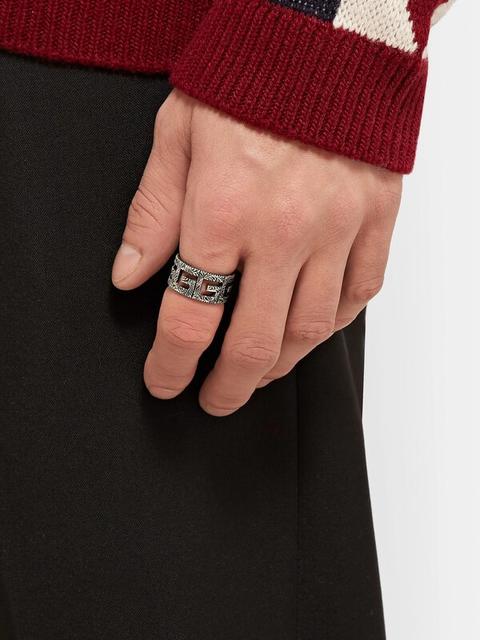 你戴對了嗎?型男「戒指戴法」全解析,招桃花、衝事業秘笈大公開!