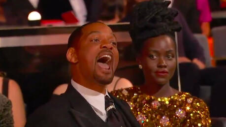 怒賞巴掌!威爾史密斯奧斯卡大爆走,只因主持人嘲笑老婆像「她」?
