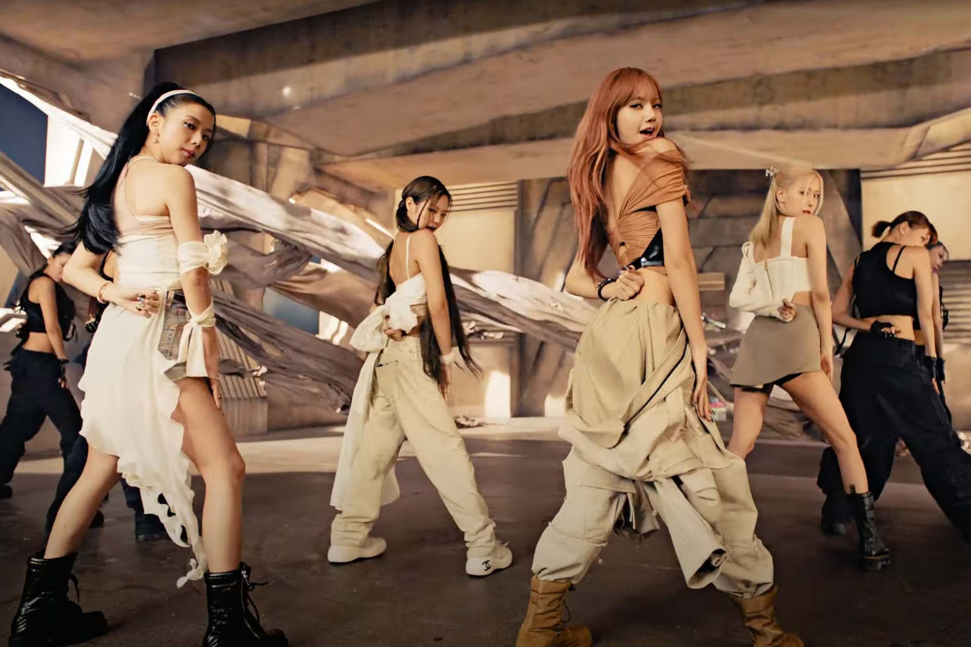 BLACKPINK《Pink Venom》兩天內破億!MV五大彩蛋解析